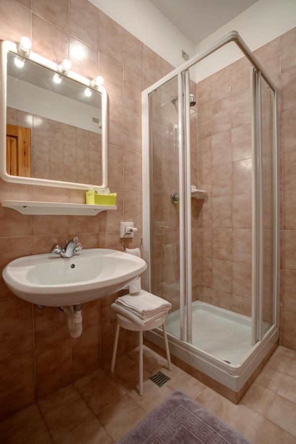 Hotel Petit Foyer 2*